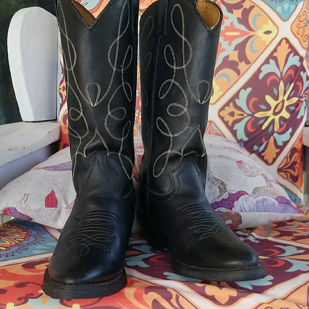 Black Cowboy Boots with Embroidered Design